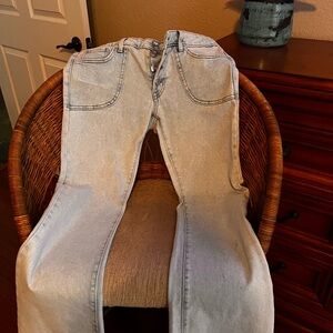 Big front pockets for that anytime perfect flattering look